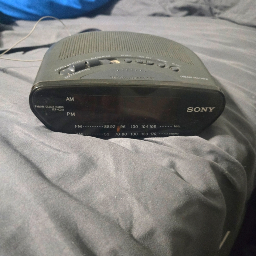 Sony Black AM/FM Clock Radio